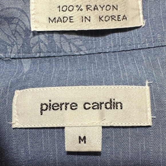 PIERRE CARDIN, MENS, BLUE TROPICAL SHIRT. SHORT SLEEVE, BUTTON DOWN. SIZE M - Picture 4 of 4